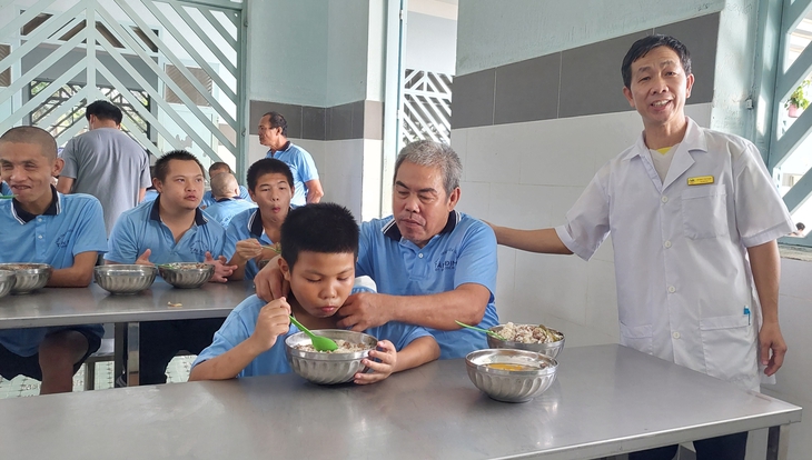 Chuyện xúc động ở Trung tâm  Điều dưỡng tâm thần Tân Định- Ảnh 1.