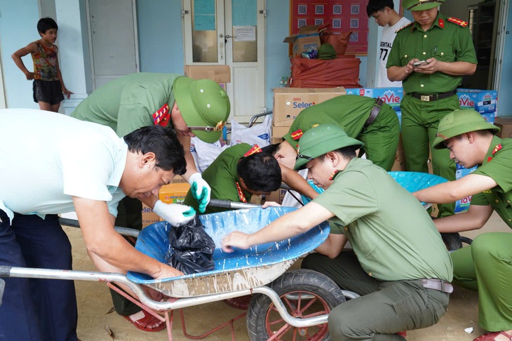 Thanh Hóa nỗ lực khắc phục thiệt hại do mưa lũ tại xã Yên Nhân- Ảnh 7.