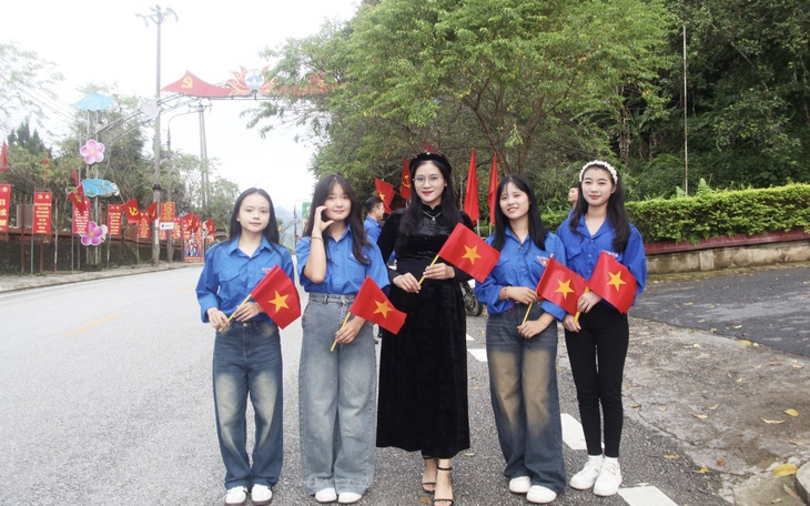 Sơn La tăng cường giải pháp ngăn chặn tảo hôn, hôn nhân cận huyết thống- Ảnh 3.