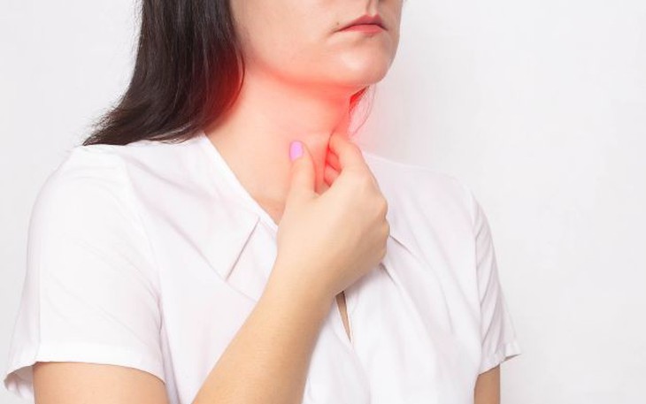 Phát hiện mắc cùng lúc 2 loại ung thư sau 6 tháng khàn tiếng- Ảnh 2.
