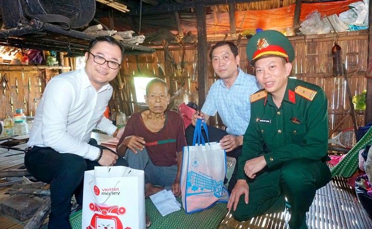 Huế tăng cường chăm sóc sức khỏe toàn diện cho người cao tuổi- Ảnh 2. Huế tăng cường chăm sóc sức khỏe toàn diện cho người cao tuổi- Ảnh 2.