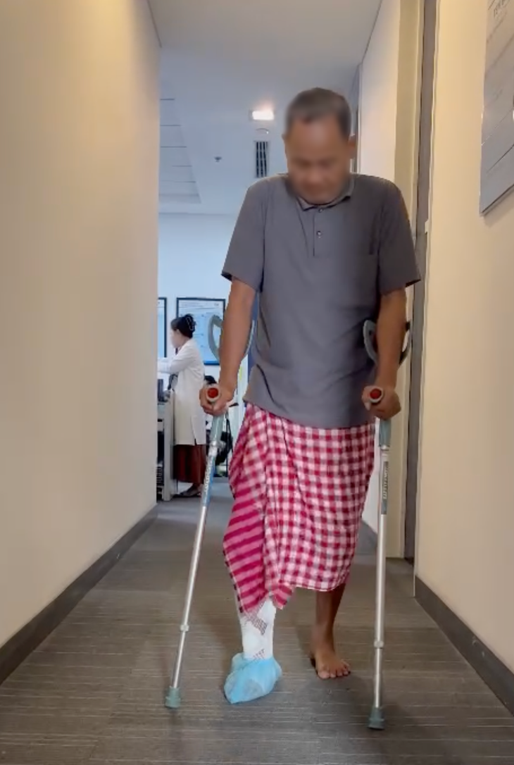 Giập nát chân do tai nạn, người đàn ông may mắn giữ lại được đôi chân- Ảnh 3. Giập nát chân do tai nạn, người đàn ông may mắn giữ lại được đôi chân- Ảnh 3.