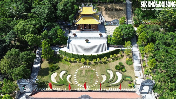 Hàng vạn du khách đổ về di tích Côn Sơn - Kiếp Bạc trước ngày khai hội- Ảnh 8. Hàng vạn du khách đổ về di tích Côn Sơn - Kiếp Bạc trước ngày khai hội- Ảnh 8.