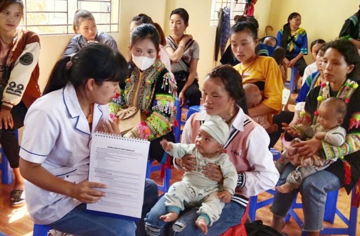 Lai Châu: Nỗ lực thay đổi tập quán nuôi con của các bà mẹ vùng dân tộc thiểu số- Ảnh 1. Lai Châu: Nỗ lực thay đổi tập quán nuôi con của các bà mẹ vùng dân tộc thiểu số- Ảnh 1.