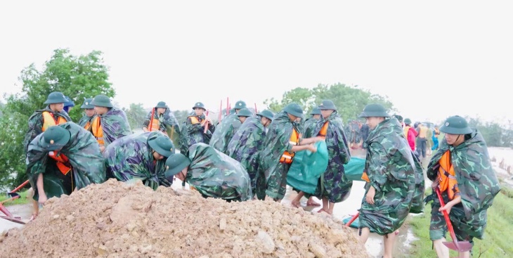Thanh Hóa: Hơn 600 ngôi nhà tốc mái, sập, nhiều đoạn đê gặp sự cố do mưa bão- Ảnh 5.