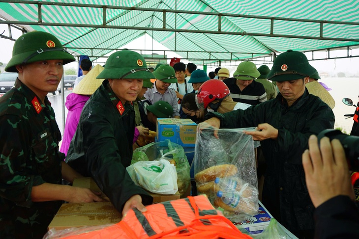 Hơn 3 nghìn hộ dân Nông Cống ‘chìm’ trong lũ- Ảnh 6.