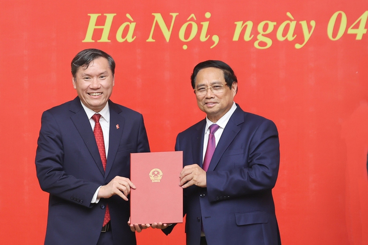 Thủ tướng Phạm Minh Chính trao quyết định bổ nhiệm lãnh đạo 8 bộ, cơ quan- Ảnh 3. Thủ tướng Phạm Minh Chính trao quyết định bổ nhiệm lãnh đạo 8 bộ, cơ quan- Ảnh 3.