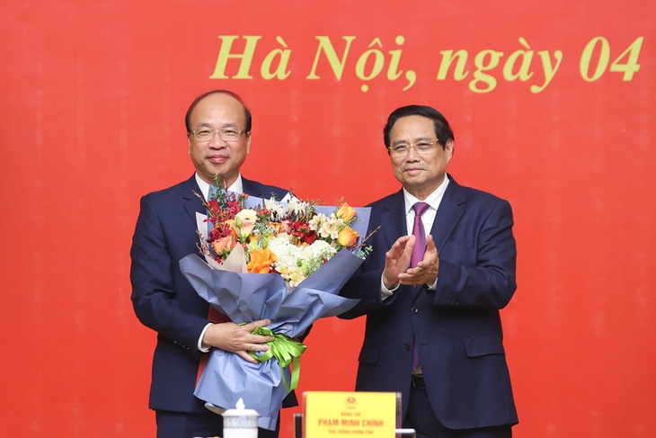 Thủ tướng Phạm Minh Chính trao quyết định bổ nhiệm lãnh đạo 8 bộ, cơ quan- Ảnh 5. Thủ tướng Phạm Minh Chính trao quyết định bổ nhiệm lãnh đạo 8 bộ, cơ quan- Ảnh 5.