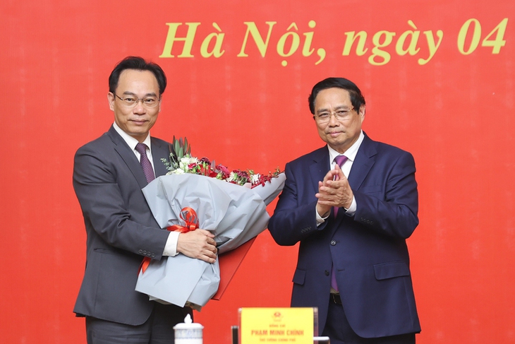 Thủ tướng Phạm Minh Chính trao quyết định bổ nhiệm lãnh đạo 8 bộ, cơ quan- Ảnh 7. Thủ tướng Phạm Minh Chính trao quyết định bổ nhiệm lãnh đạo 8 bộ, cơ quan- Ảnh 7.