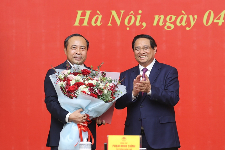 Thủ tướng Phạm Minh Chính trao quyết định bổ nhiệm lãnh đạo 8 bộ, cơ quan- Ảnh 9. Thủ tướng Phạm Minh Chính trao quyết định bổ nhiệm lãnh đạo 8 bộ, cơ quan- Ảnh 9.