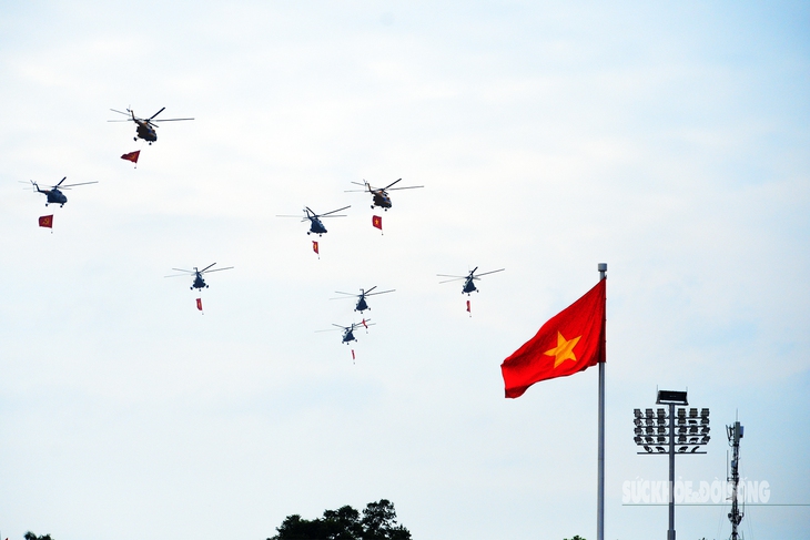 Hoàn thành sứ mệnh tại A80, biên đội trực thăng Trung đoàn 917 trở về căn cứ Cần Thơ- Ảnh 1.