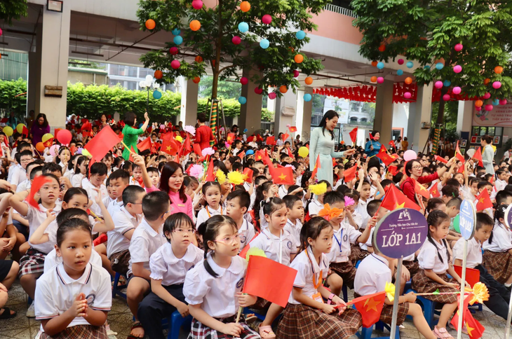 Khai giảng năm học 2025-2026: Ngành giáo dục Việt Nam bước vào chặng đường mới- Ảnh 1. Khai giảng năm học 2025-2026: Ngành giáo dục Việt Nam bước vào chặng đường mới- Ảnh 1.