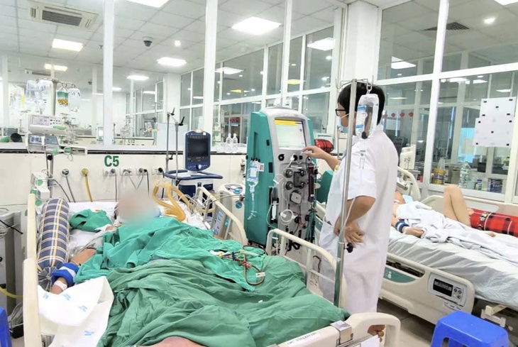 Chỉ từ một vết gai đâm vào đùi, người đàn ông suýt mất mạng- Ảnh 3.