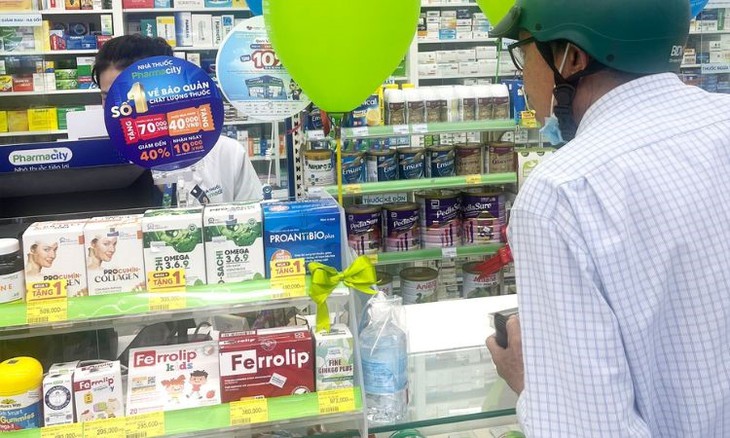 Sắt Ferrolip đã có mặt tại nhiều chuỗi nhà thuốc, shop mẹ bé lớn trên toàn quốc: Long Châu, Pharmacity, Kidsplaza,...- Ảnh 1.