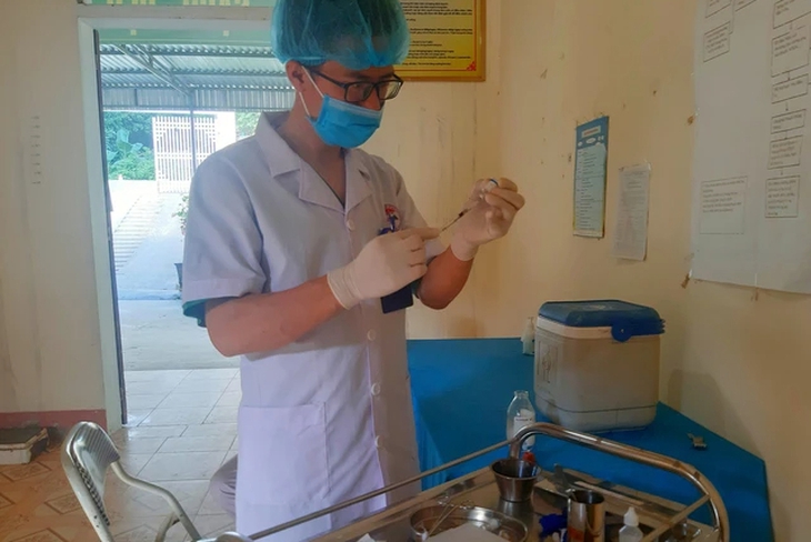 Người bác sĩ trẻ dành cả tuổi thanh xuân cho người dân vùng cao giờ lâm bạo bệnh cần sự giúp đỡ của cộng đồng- Ảnh 1. Người bác sĩ trẻ dành cả tuổi thanh xuân cho người dân vùng cao giờ lâm bạo bệnh cần sự giúp đỡ của cộng đồng- Ảnh 1.