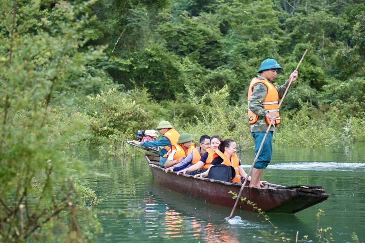 Cô, trò ở vùng biên giới, hải đảo Quảng Trị vào năm học mới- Ảnh 3.