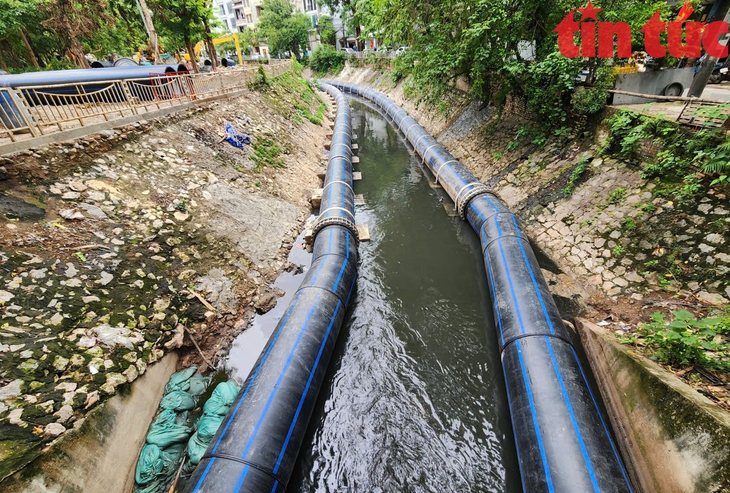 Sông Tô Lịch sắp đón nước từ hồ Tây và Nhà máy Yên Xá- Ảnh 1. Sông Tô Lịch sắp đón nước từ hồ Tây và Nhà máy Yên Xá- Ảnh 1.