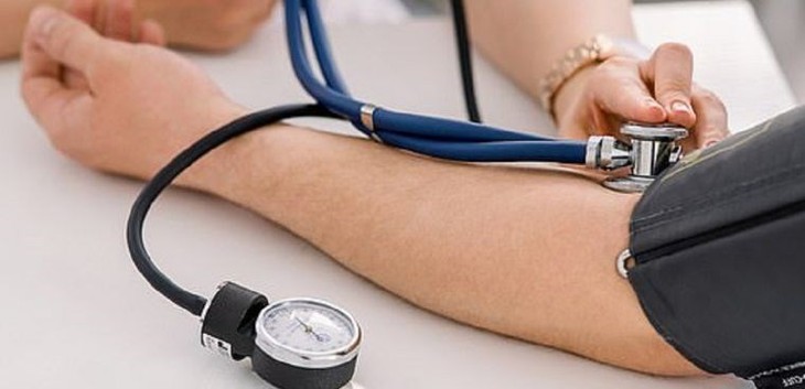 HIV làm tăng nguy cơ mắc bệnh tim mạch, làm thế nào để sống khỏe mạnh?- Ảnh 2.