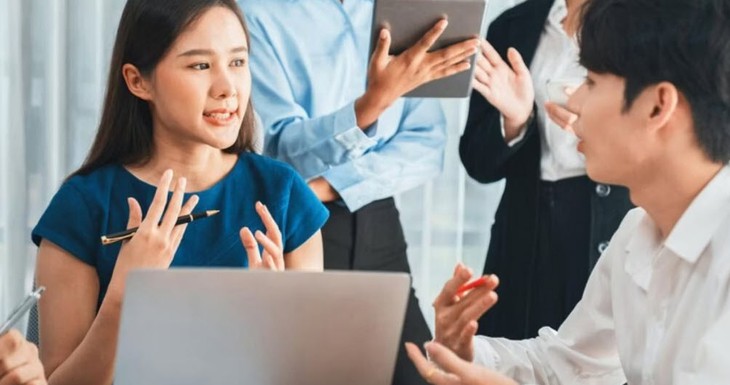 Bí quyết chăm sóc sức khỏe tâm hồn nơi công sở- Ảnh 1.