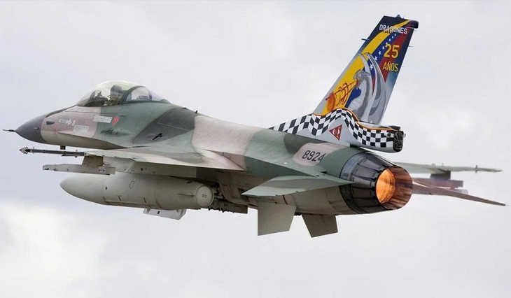 Quốc gia hiếm hoi sở hữu cả Su-30 Nga và F-16 Mỹ- Ảnh 2.