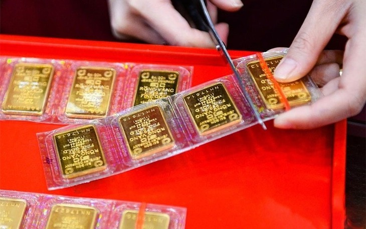Giá vàng hôm nay ngày 8/9 quay đầu giảm
