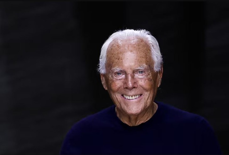 Hàng nghìn người tiếc thương 'ông vua thời trang Italy' Giorgio Armani- Ảnh 1.