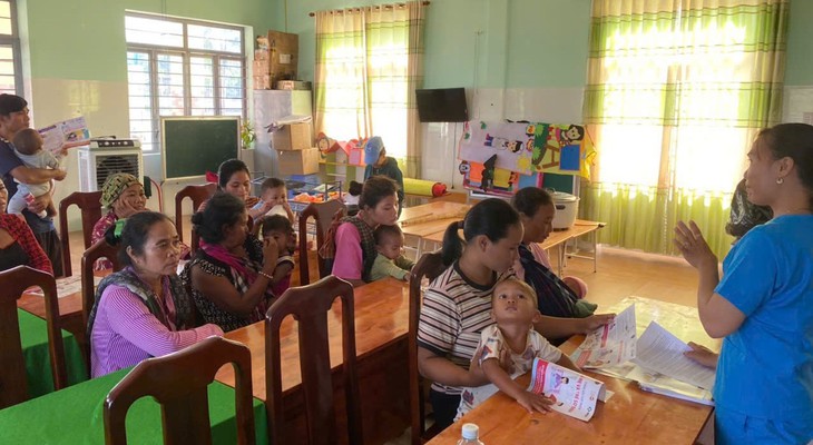 Y tế cơ sở 'đi từng ngõ, gõ từng nhà' đẩy lùi suy dinh dưỡng- Ảnh 2. Y tế cơ sở 'đi từng ngõ, gõ từng nhà' đẩy lùi suy dinh dưỡng- Ảnh 2.