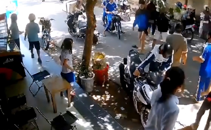 Xác minh vụ ẩu đả liên quan học sinh khiến 3 người nhập viện- Ảnh 1.
