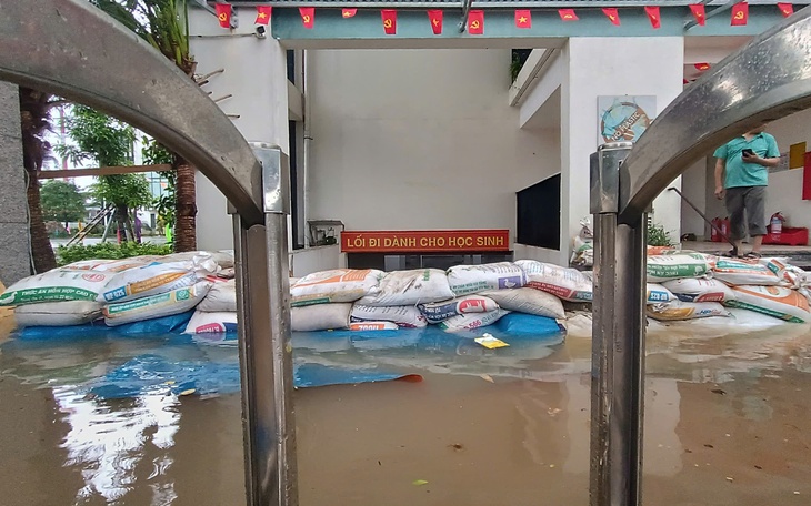 Từ nay đến tháng 10, Biển Đông có thể có 2 cơn bão, miền Trung mưa lớn lịch sử- Ảnh 1.