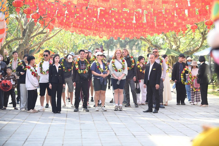 Những vị khách đầu tiên đến với di sản thiên nhiên thế giới ngày đầu năm 2026- Ảnh 3.