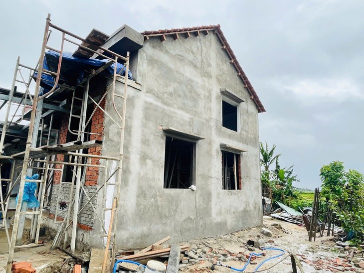 Xuyên Tết dựng nhà giúp dân- Ảnh 2.