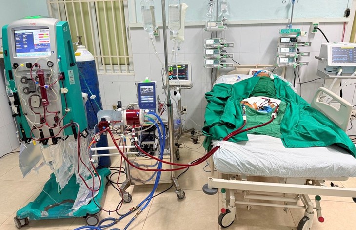 Thanh niên khỏe mạnh bất ngờ sốc tim, bác sĩ bệnh viện miền núi cứu sống bằng kỹ thuật VA-ECMO- Ảnh 1. Thanh niên khỏe mạnh bất ngờ sốc tim, bác sĩ bệnh viện miền núi cứu sống bằng kỹ thuật VA-ECMO- Ảnh 1.