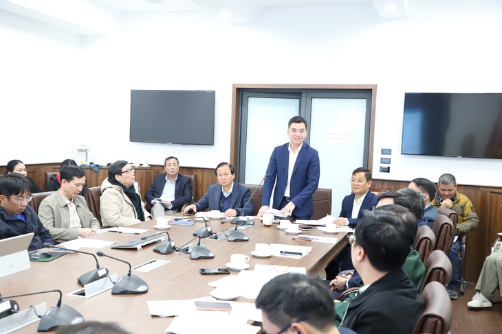 Hơn 40 chuyên gia đầu ngành họp thẩm định đảm bảo công tác y tế phục vụ Đại hội Đảng lần thứ XIV- Ảnh 1. Hơn 40 chuyên gia đầu ngành họp thẩm định đảm bảo công tác y tế phục vụ Đại hội Đảng lần thứ XIV- Ảnh 1.
