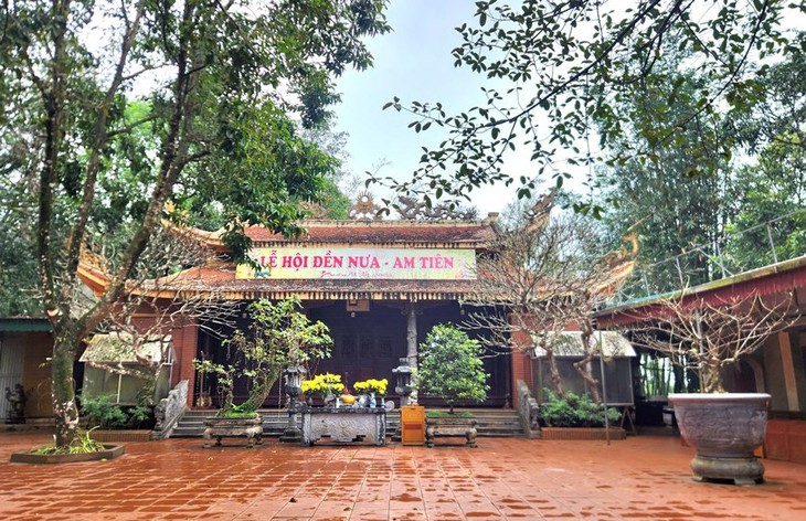 Trả lại vẻ tôn nghiêm cho ‘huyệt đạo thiêng’ trên đỉnh Ngàn Nưa- Ảnh 3. Trả lại vẻ tôn nghiêm cho ‘huyệt đạo thiêng’ trên đỉnh Ngàn Nưa- Ảnh 3.