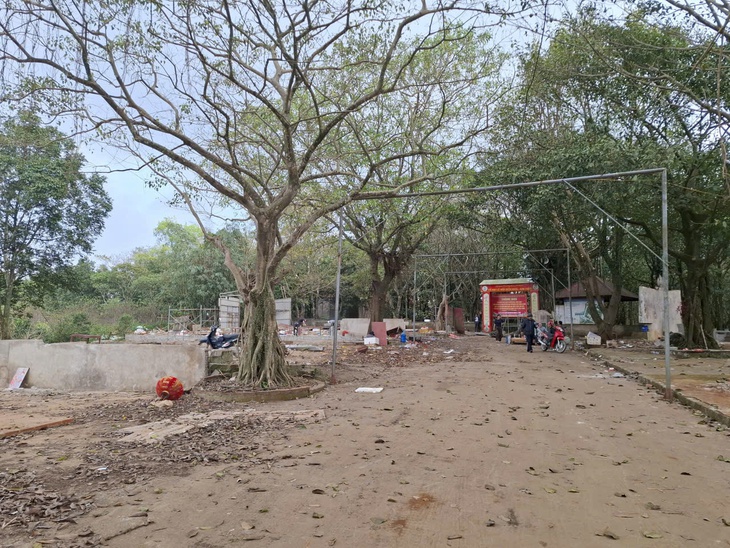 Trả lại vẻ tôn nghiêm cho ‘huyệt đạo thiêng’ trên đỉnh Ngàn Nưa- Ảnh 2. Trả lại vẻ tôn nghiêm cho ‘huyệt đạo thiêng’ trên đỉnh Ngàn Nưa- Ảnh 2.