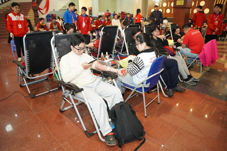 'Chủ nhật Đỏ' 2026 - nhịp cầu nhân ái kết nối những tấm lòng thiện nguyện - Ảnh 1.