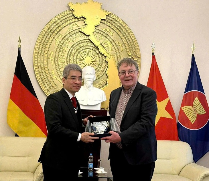 Lãnh đạo các chính đảng Đức ấn tượng trước những thành tựu của Việt Nam- Ảnh 1. Lãnh đạo các chính đảng Đức ấn tượng trước những thành tựu của Việt Nam- Ảnh 1.