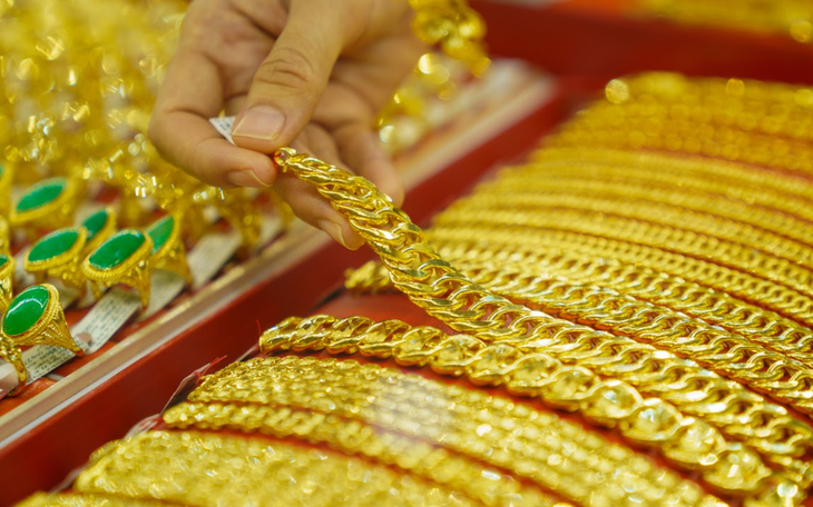 Giá vàng hôm nay ngày 12/1 chưa ngừng tăng rất mạnh