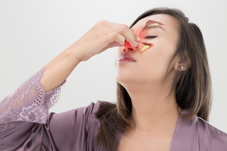 Cách dùng lá lốt giảm triệu chứng viêm xoang hiệu quả- Ảnh 1.
