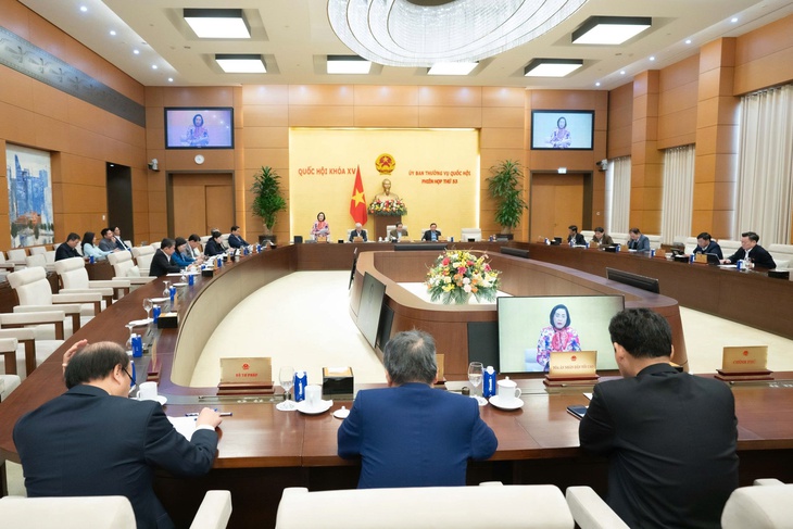 Chuyển đổi từ xe xăng sang xe điện: Cử tri mong lộ trình hợp lý, khả thi- Ảnh 2.