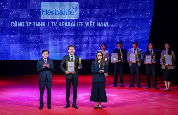 Herbalife Việt Nam được vinh danh là 'Doanh Nghiệp Văn Hóa, Uy Tín' năm 2025 bởi Liên đoàn Thương mại và Công nghiệp Việt Nam- Ảnh 2. Herbalife Việt Nam được vinh danh là 'Doanh Nghiệp Văn Hóa, Uy Tín' năm 2025 bởi Liên đoàn Thương mại và Công nghiệp Việt Nam- Ảnh 2.