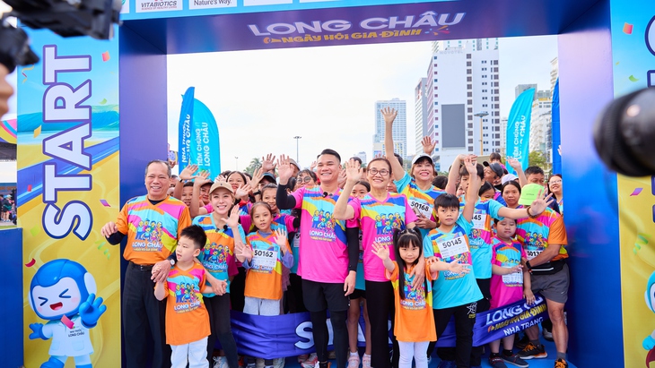 Ngàn gia đình sải bước tại 'Ngày hội Gia đình Long Châu 2026' cùng Trường Giang, Khắc Việt và Angel Play - Ảnh 3.