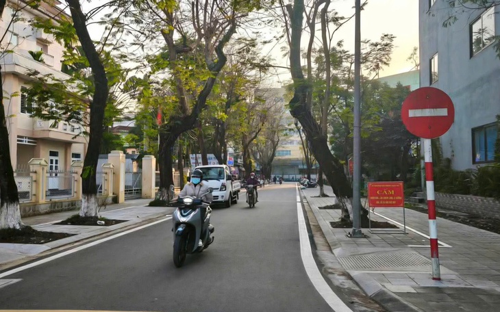 Chung cư Gelexia và Viện Pháp y Quốc gia bị 'bủa vây' bởi bãi xe không phép- Ảnh 7.