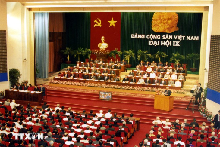 Đại hội IX của Đảng 25 năm trước: Mở đường tiến vào thế kỷ mới, thiên niên kỷ mới- Ảnh 1. Đại hội IX của Đảng 25 năm trước: Mở đường tiến vào thế kỷ mới, thiên niên kỷ mới- Ảnh 1.