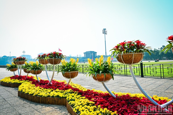 Thủ đô Hà Nội rực rỡ đón chào Đại hội XIV của Đảng- Ảnh 1. Thủ đô Hà Nội rực rỡ đón chào Đại hội XIV của Đảng- Ảnh 1.
