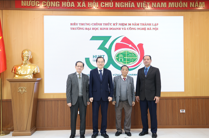 Lan tỏa niềm tự hào HUBT qua cuộc thi sáng tác Logo, Slogan kỷ niệm 30 năm thành lập- Ảnh 1.