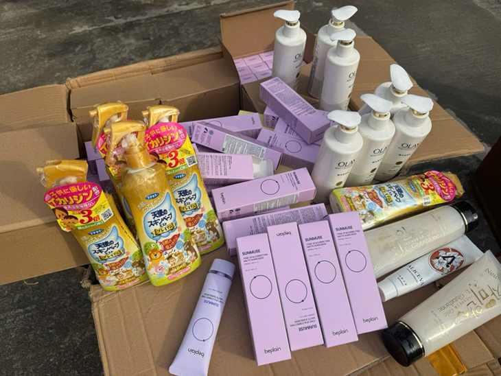 Buôn bán hàng chục tấn mỹ phẩm giả nhập từ Trung Quốc- Ảnh 2.