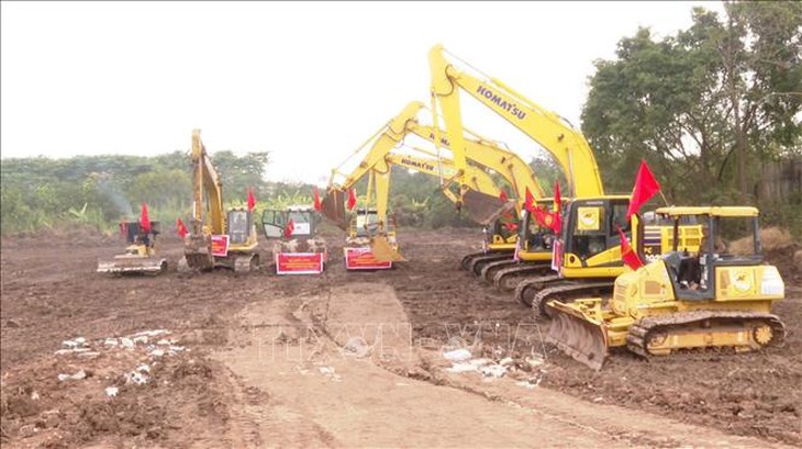 Khởi công đường kết nối cầu Tứ Liên với cao tốc Hà Nội - Thái Nguyên- Ảnh 2. Khởi công đường kết nối cầu Tứ Liên với cao tốc Hà Nội - Thái Nguyên- Ảnh 2.