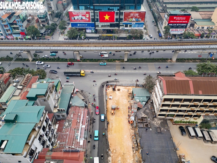 Nhà siêu mỏng xuất hiện sau khi mở rộng đường Nguyễn Tuân- Ảnh 7. Nhà siêu mỏng xuất hiện sau khi mở rộng đường Nguyễn Tuân- Ảnh 7.