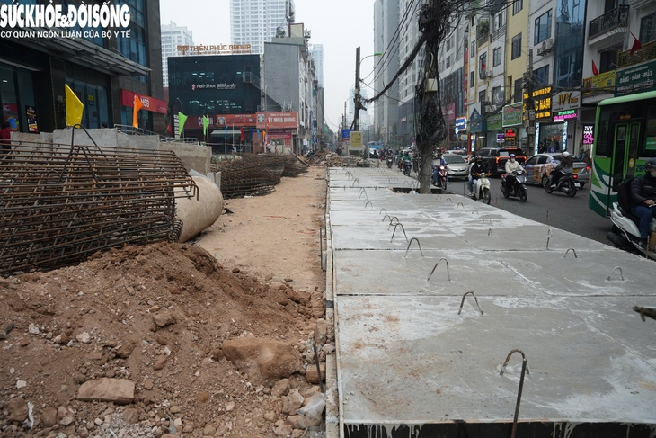 Nhà siêu mỏng xuất hiện sau khi mở rộng đường Nguyễn Tuân- Ảnh 8. Nhà siêu mỏng xuất hiện sau khi mở rộng đường Nguyễn Tuân- Ảnh 8.